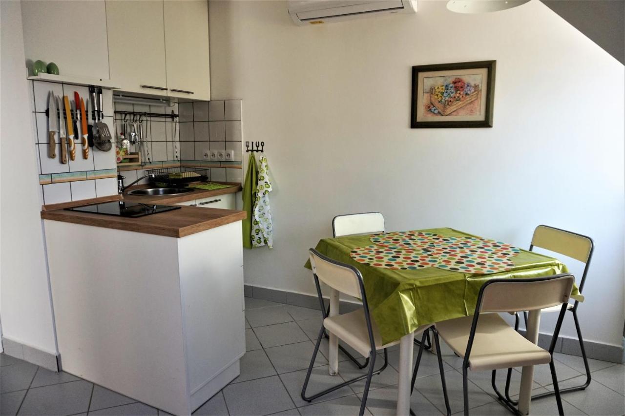 Nefelejcs Apartmanhaz Gyenesdias Luaran gambar