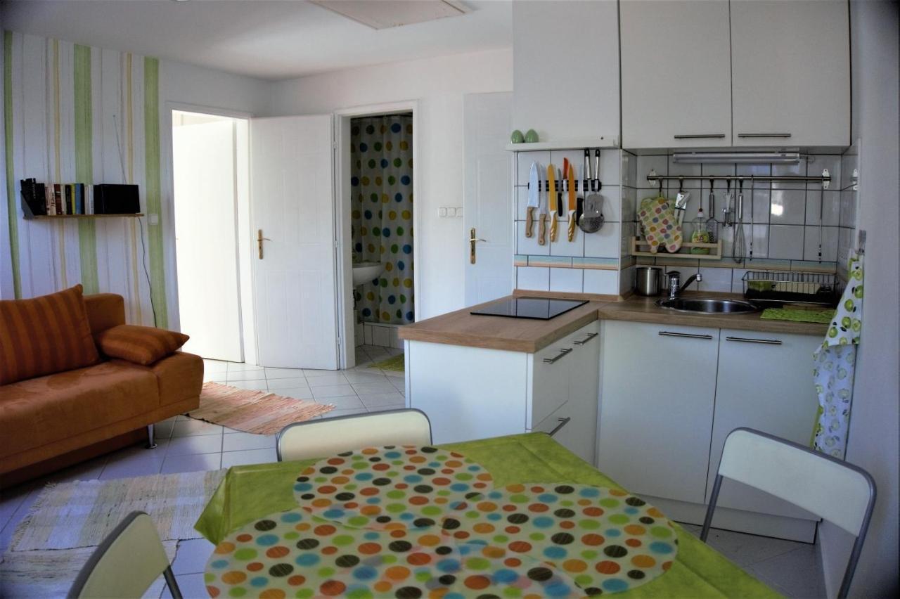 Nefelejcs Apartmanhaz Gyenesdias Luaran gambar