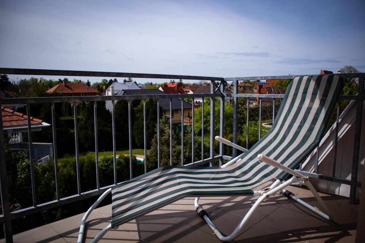 Nefelejcs Apartmanhaz Gyenesdias Luaran gambar