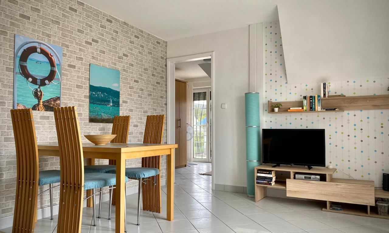 Nefelejcs Apartmanhaz Gyenesdias Luaran gambar