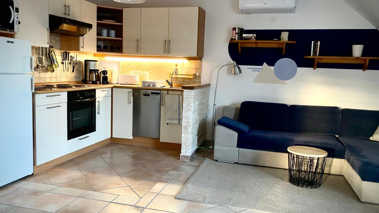 Nefelejcs Apartmanhaz Gyenesdias Luaran gambar
